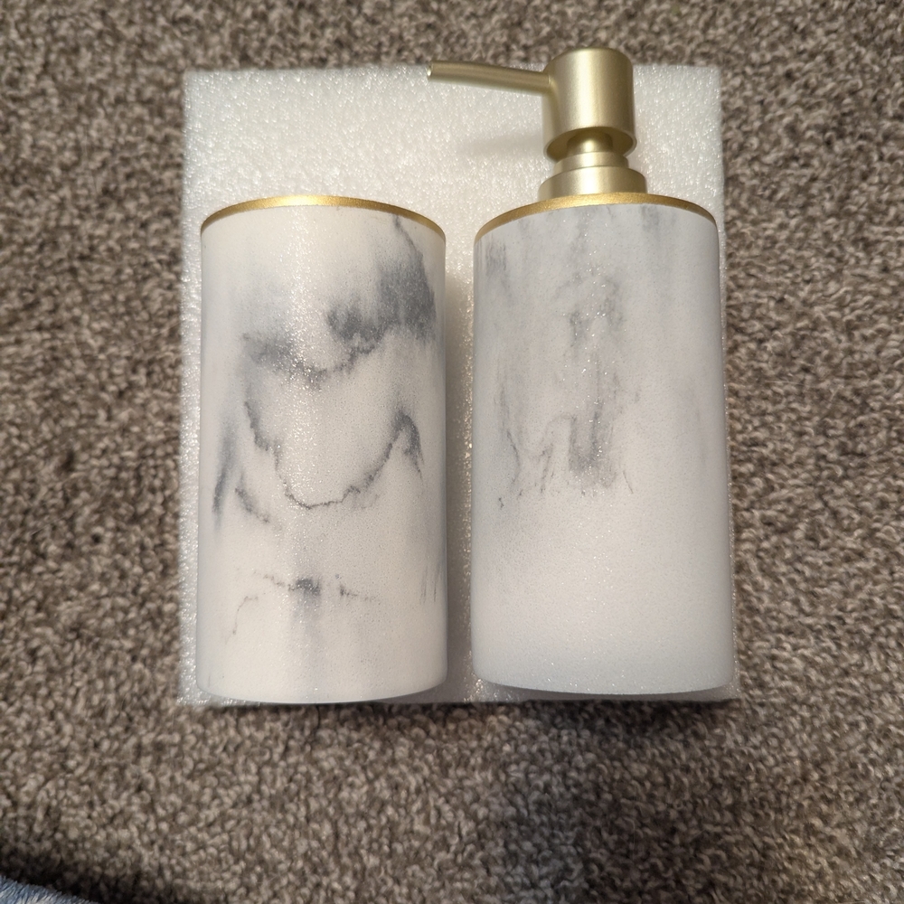 Sunday Citizen Resin Bath Set